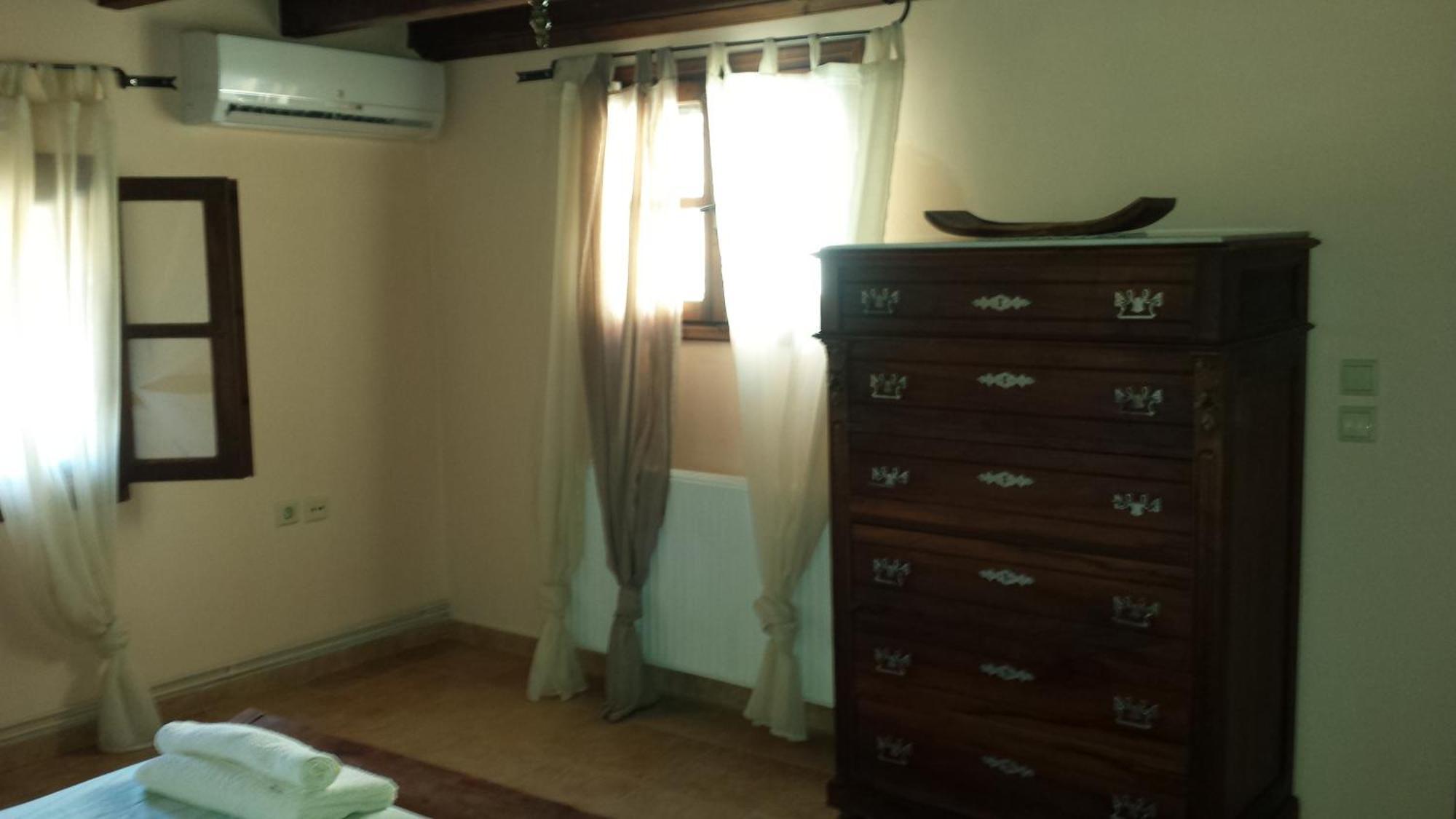Petrino Rhodes City Quarto foto